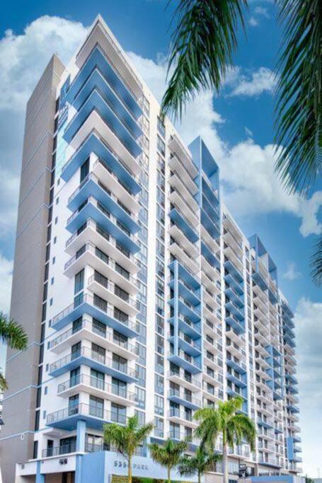 Apartment Wonderful 2 Bedroom In Downtown Doral *