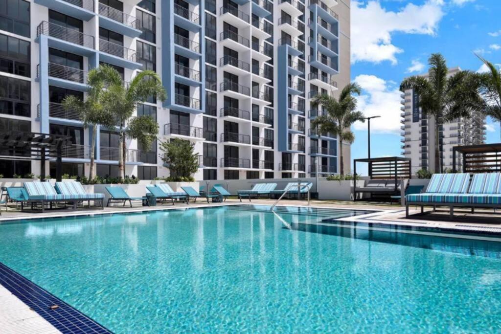 Apartment Wonderful 2 Bedroom In Downtown Doral